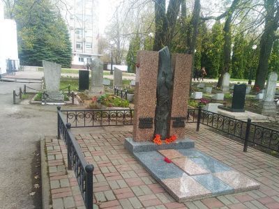 Могила К.Д.Воробьева