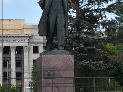 Памятник В.И.Ленину