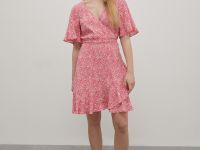 Платье с v-образным вырезом