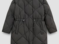Пуховое пальто из водонепроницаемой ткани