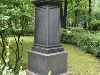 Могила Федотова П.А. (1815-1852), художника