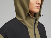 Ветровка с капюшоном