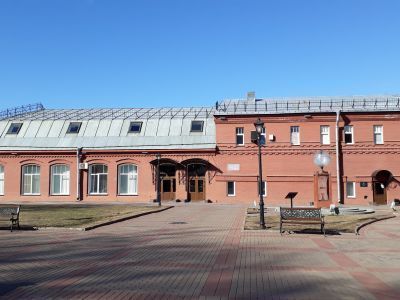 Машинное отделение № 3 с мастерскими и котельной и кладовые