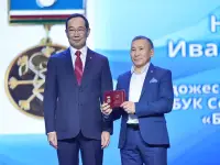 Глава Якутии поздравил мирнинцев с 60-летием района