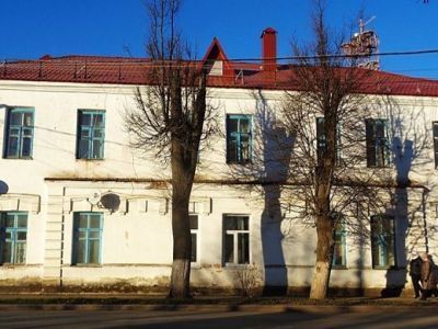 Дом Семёнова и Дьячкова с лавкой