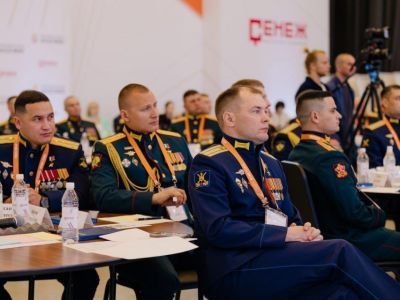 Сенаторы, депутаты и главы регионов стали наставниками программы «Время героев»