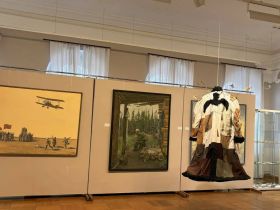 В Хабаровске открылась выставка якутских художников «Земля Олонхо»