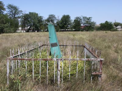 Могила А.А.Кутулова, расстрелянного белогвардейцами 19 августа 1918 г.