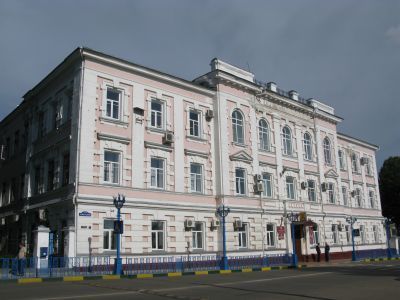 Здание бывшего Арзамасского реального училища, где в 1914-1918 гг. учился писатель А.П.Гайдар