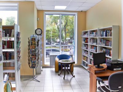 Библиотека № 50 на Октябрьской