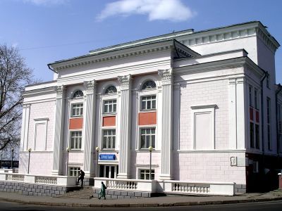 Бывшее здание кинотеатра "Родина"