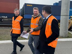 Якутские железнодорожники и предприниматели посетили предприятие «Белинтертранс»