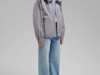 Ветровка с водоотталкивающим эффектом