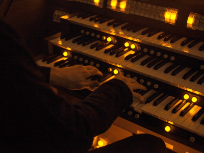 Билеты на Легенды зимней ночи. Орган. Скрипка. Голос (Англиканская церковь Святого Андрея) / Концерт | Афиша | ИнфоТаймс