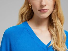 Джемпер с v-образным вырезом