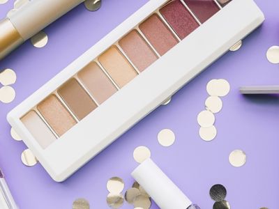 Названа самая популярная косметика у россиянок