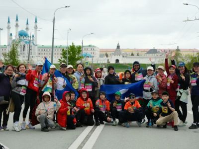 Школьники Якутска пробежали Казанский марафон вместе с родителями