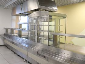 Герой России Артур Орлов посетил Якутскую кадетскую школу-интернат