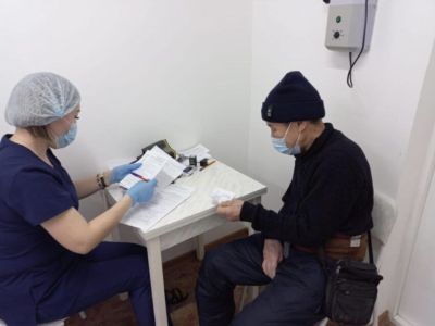 Медики Усть-Алданской больницы продолжают выездную работу в труднодоступные населенные пункты