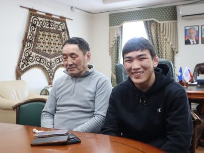 «Бороться как лев»: чемпиона первенства Европы Льва Павлова чествовали в Минспорте Якутии