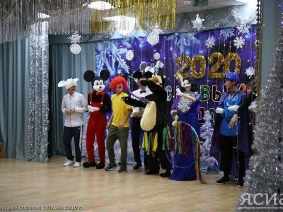 В интернате для неслышащих детей провели утренник