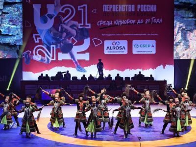 Торжественное открытие первенства России по вольной борьбе состоялось в Якутске