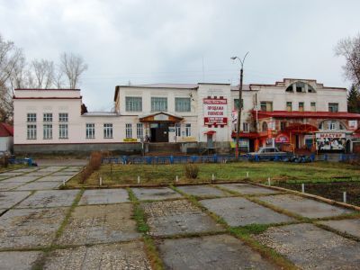 Здание районного дома культуры, построенное и открытое в 1936 году по инициативе Н.К. Крупской