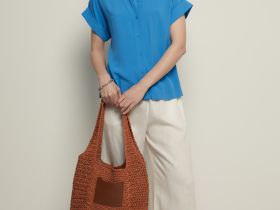 Блузка с коротким рукавом и отложным воротником