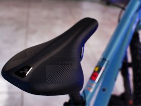 Детский велосипед Cube Acid 200 Disc, год 2025, цвет Фиолетовый-Голубой