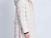 Пуховое стеганое пальто с поясом