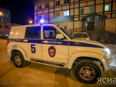 Избили и пытались насильно увезти: в Якутске уволили полицейского после инцидента по ул. Рыдзинского