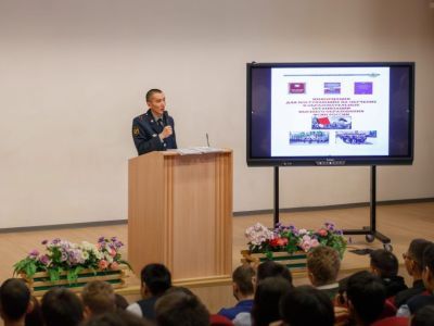 Школьникам из Якутска рассказали о службе в уголовно-исполнительной системе