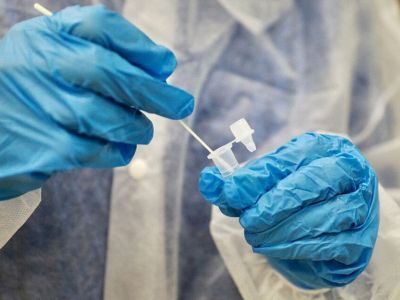 Роспотребнадзор предлагает тестировать на COVID-19 два раза в неделю
