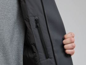 Утепленная куртка с капюшоном