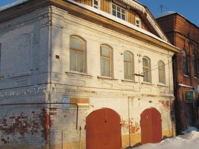 Дом жилой с лавкой Малышева