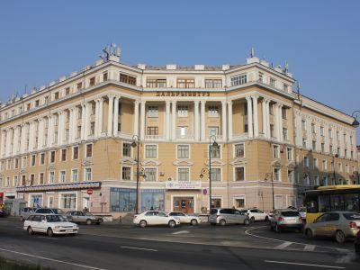 Здание Дальневосточного технического института рыбной промышленности и хозяйства