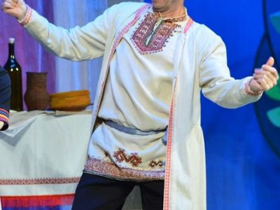 Ик ялыште кум сӱан (Три свадьбы в одной деревне)