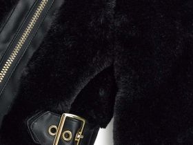 Куртка для маленькой девочки