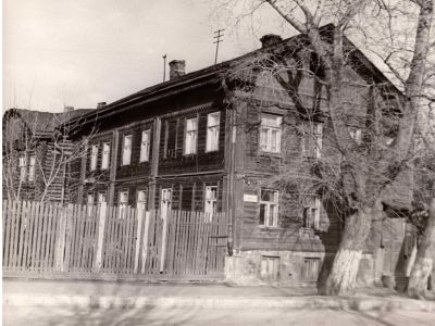 Дом, в котором жил советский историк И.В. Мешалин