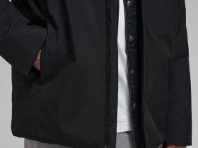 Легкий пуховик с натуральным утеплителем