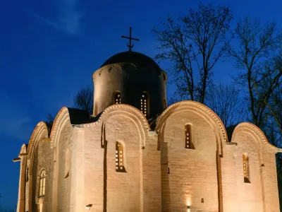 Синичья гора. Обитель, некрополь, храм (Церковь Петра и Павла на Синичьей горе)