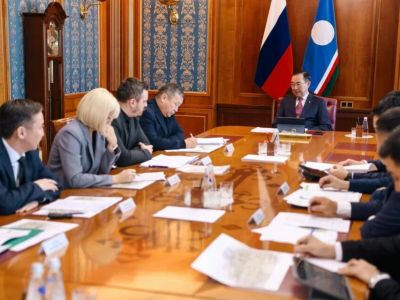 Айсен Николаев провел совещание по развитию микрорайона Звёздного в Якутске