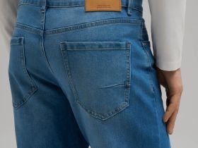 Джинсы прямого кроя