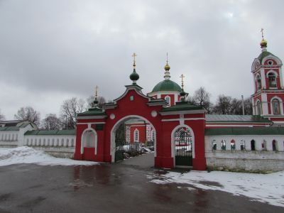 Ограда с воротами Крестовоздвиженской церкви