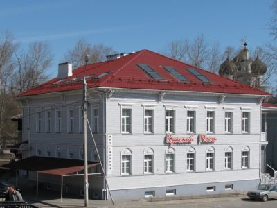 Галерея «Красный мост»