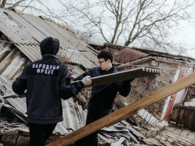 Волонтеры из Якутии помогли жителям Донбасса в востановлении домов и благоустройстве
