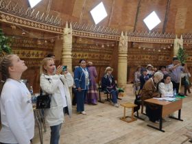 Около 100 сказителей Олонхо борются за звание лучшего в Нерюнгринском районе