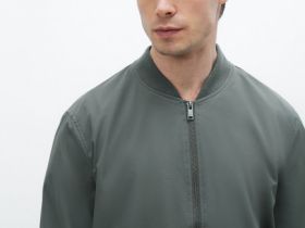 Бомбер, Зеленый