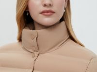 Стеганая куртка приталенного силуэта