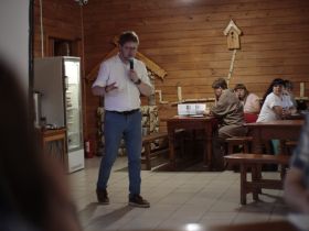 Секретарь СЖР Владимир Касютин выступил спикером семинара «Трансформация районных медиа»  в Алтайском крае.